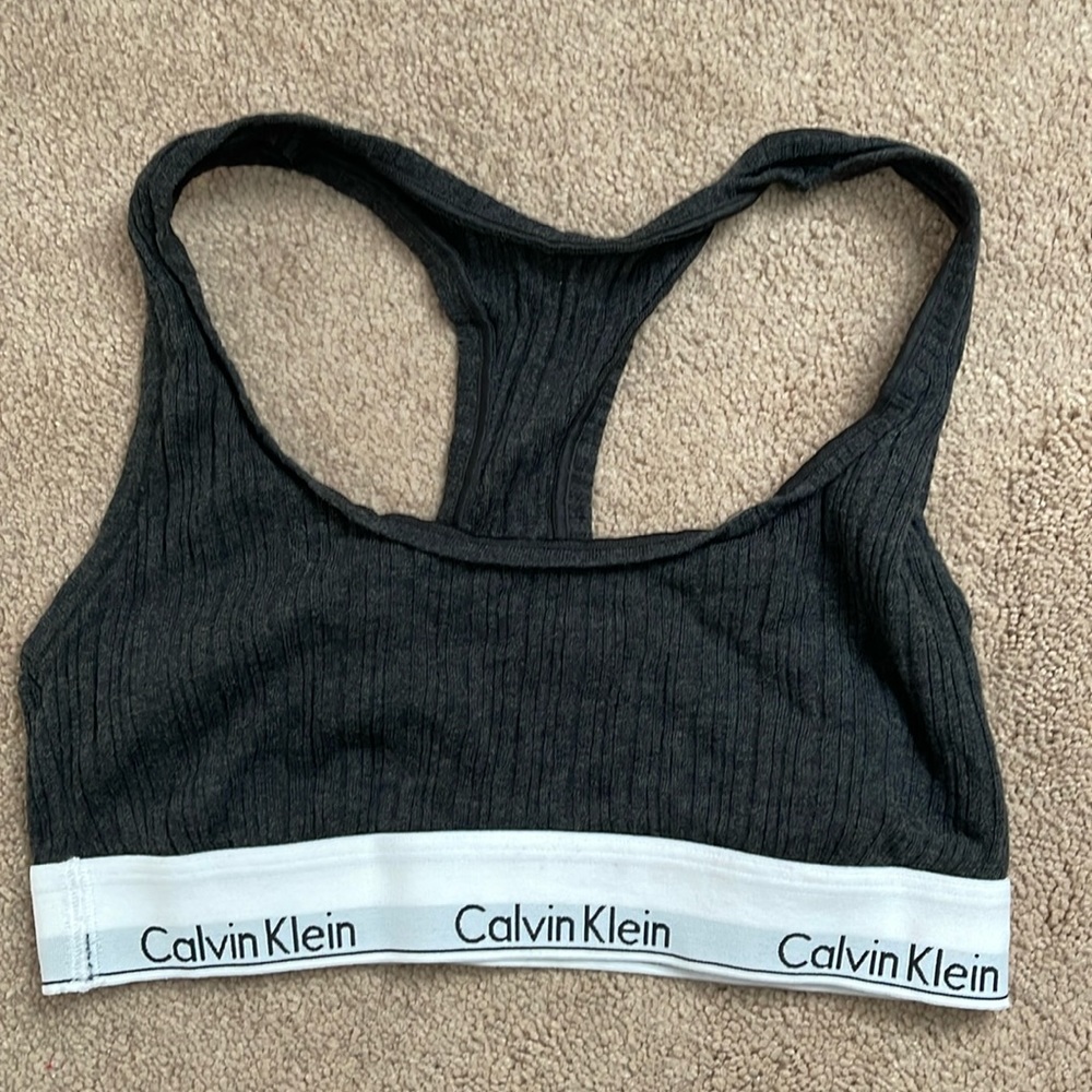Calvin Klein Sports Bra Medium